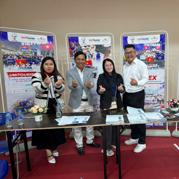 UniTourist đồng hành cùng giải vô địch Quốc gia Việt Nam VEX Robotics 2025